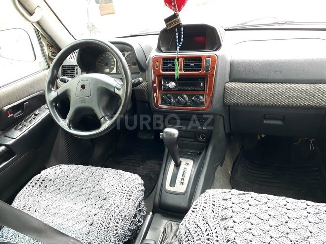 Mitsubishi Pajero io 1999, 230,000 km - 1.8 л - Bakı