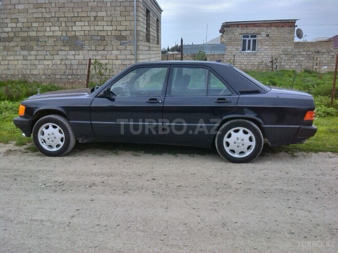 Mercedes 190 1992, 320,000 km - 2.0 л - Şabran