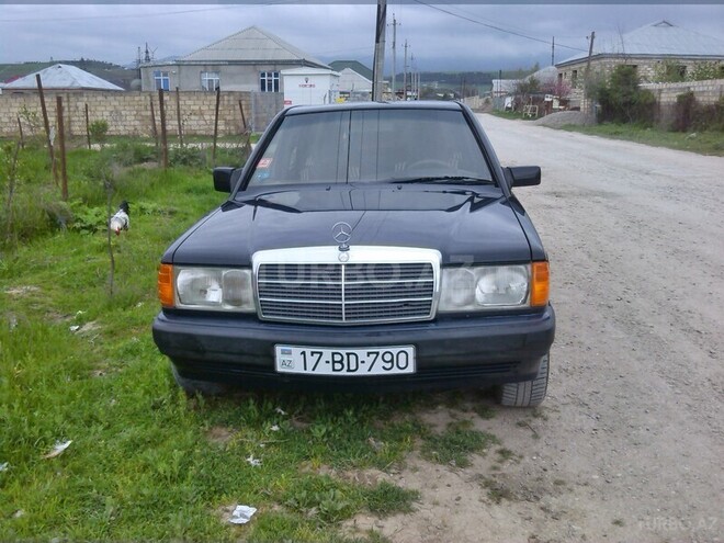 Mercedes 190 1992, 320,000 km - 2.0 л - Şabran