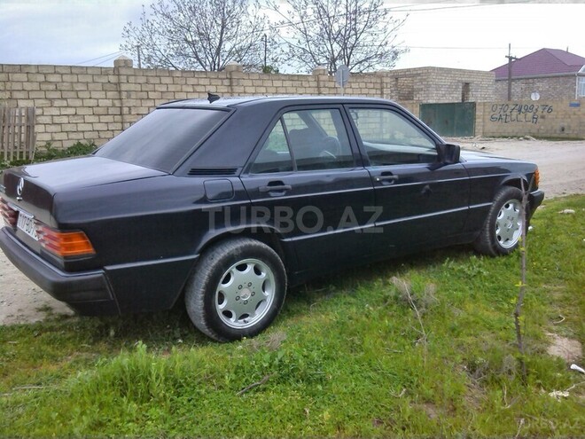 Mercedes 190 1992, 320,000 km - 2.0 л - Şabran