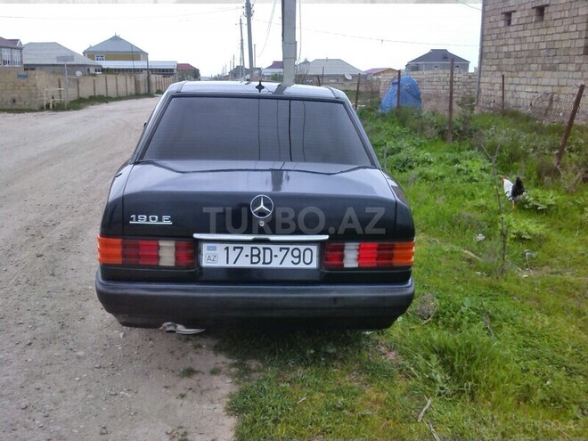 Mercedes 190 1992, 320,000 km - 2.0 л - Şabran
