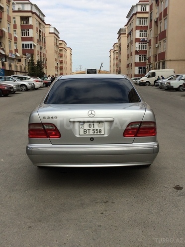 Mercedes E 240 2000, 87,000 km - 2.6 l - Bakı