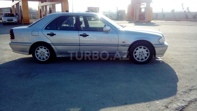 Mercedes C 220 1998, 250,000 km - 2.2 l - Bakı