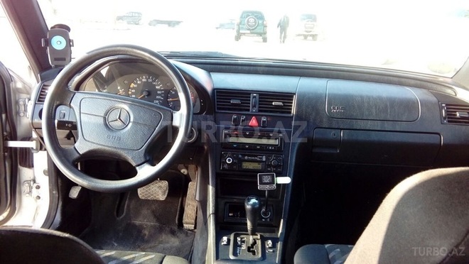 Mercedes C 220 1998, 250,000 km - 2.2 l - Bakı