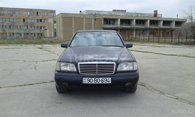 Mercedes C 220 1996, 173,000 km - 2.2 l - Sumqayıt