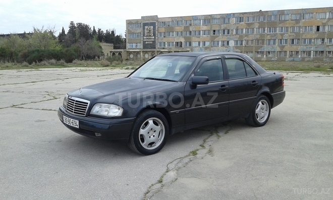 Mercedes C 220 1996, 173,000 km - 2.2 l - Sumqayıt