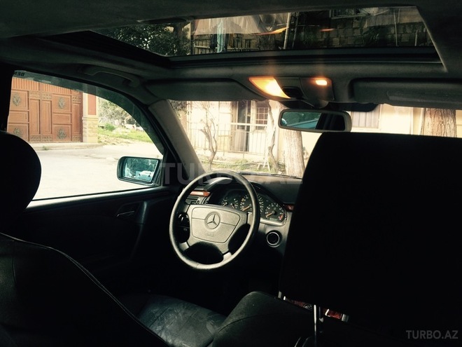 Mercedes E 200 1998, 355,000 km - 2.0 l - Bakı
