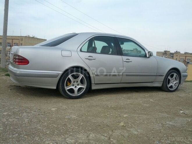 Mercedes E 320 2000, 300,000 km - 3.2 л - Bakı