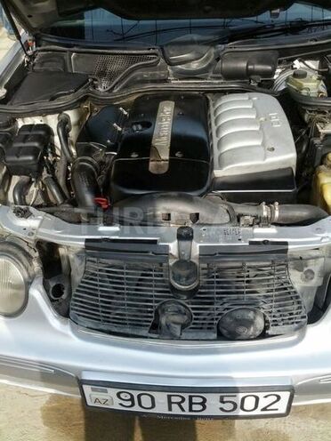 Mercedes E 320 2000, 300,000 km - 3.2 л - Bakı