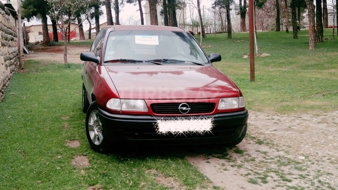 Opel Astra 1994, 25,000 km - 1.6 l - Qusar