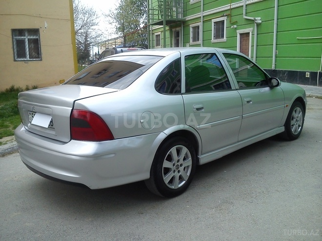 Opel Vectra 2001, 275,435 km - 1.8 l - Sumqayıt