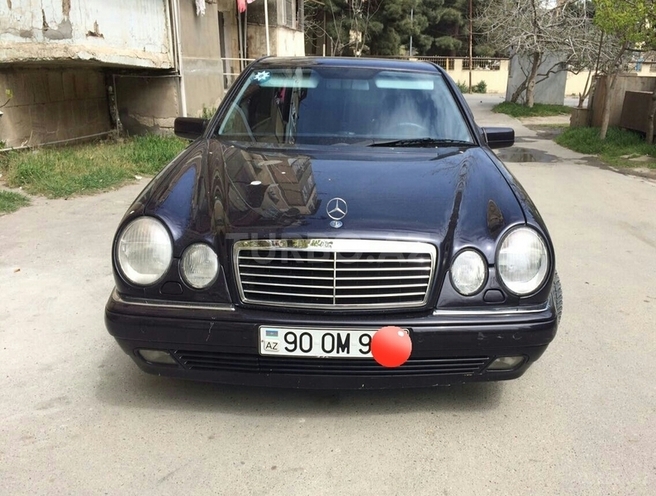 Mercedes E 220 1998, 235,000 km - 2.2 l - Bakı