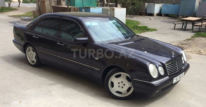 Mercedes E 220 1998, 235,000 km - 2.2 l - Bakı