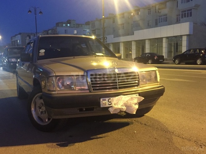 Mercedes 190 1990, 460,000 km - 2.0 l - Bakı