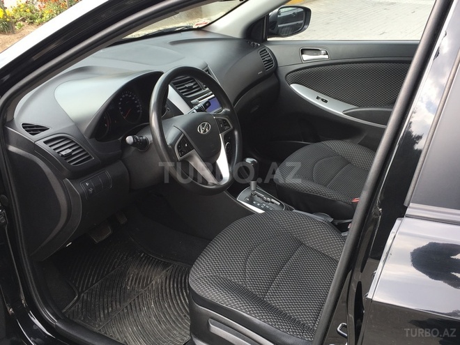 Hyundai Accent 2013, 110,000 km - 1.6 л - Bakı