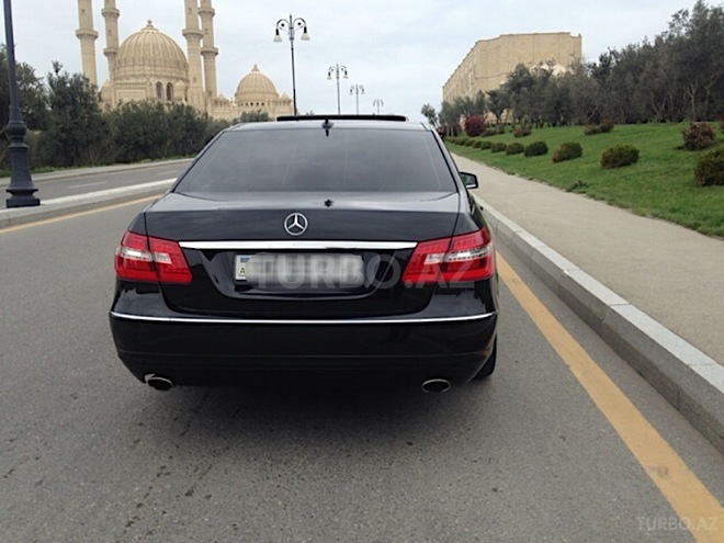 Mercedes E 350 2010, 114,000 km - 3.5 l - Bakı