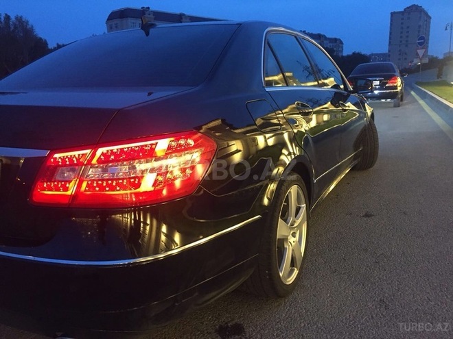 Mercedes E 350 2010, 114,000 km - 3.5 l - Bakı