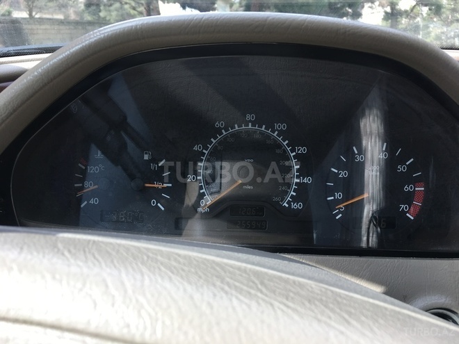 Mercedes C 230 1999, 255,000 km - 2.3 л - Bakı