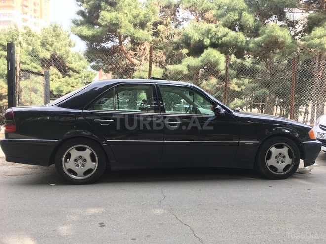 Mercedes C 230 1999, 255,000 km - 2.3 л - Bakı