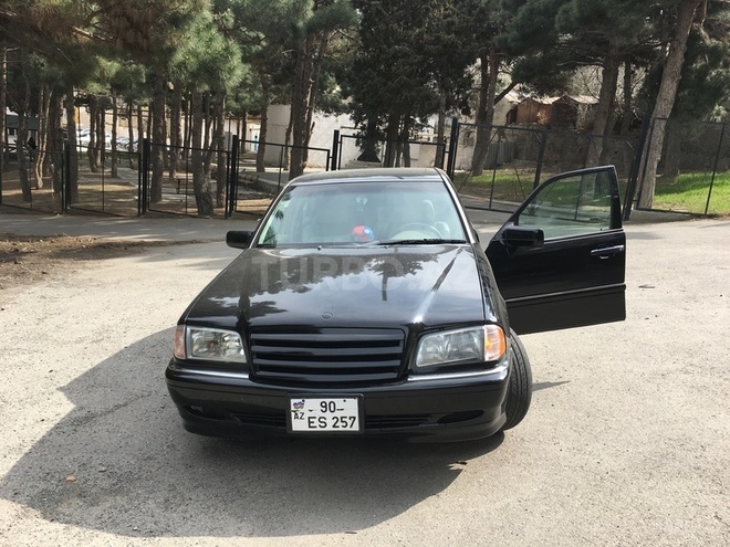 Mercedes C 230 1999, 255,000 km - 2.3 л - Bakı