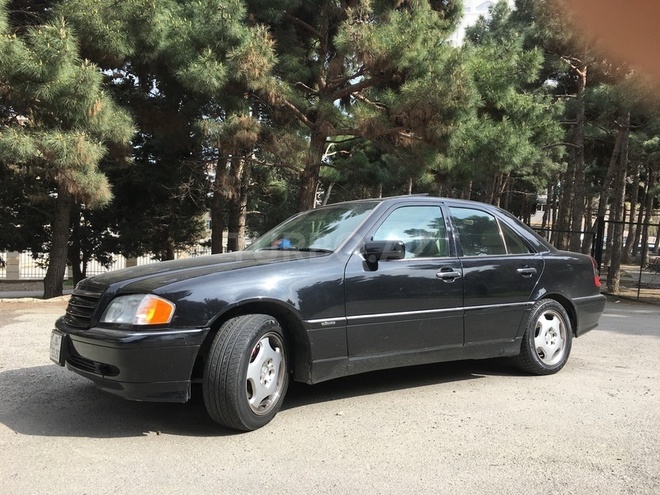 Mercedes C 230 1999, 255,000 km - 2.3 л - Bakı