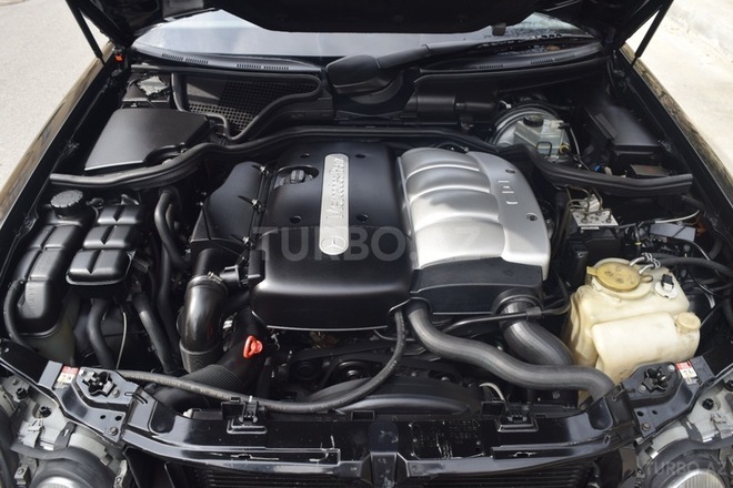 Mercedes E 220 1999, 239,000 km - 2.2 л - Bakı
