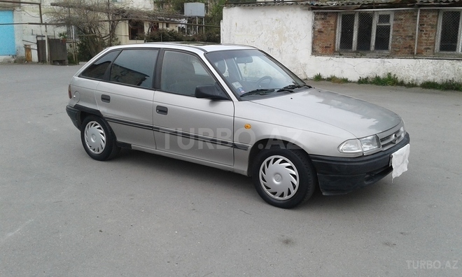 Opel Astra 1993, 251,888 km - 1.6 л - Bakı