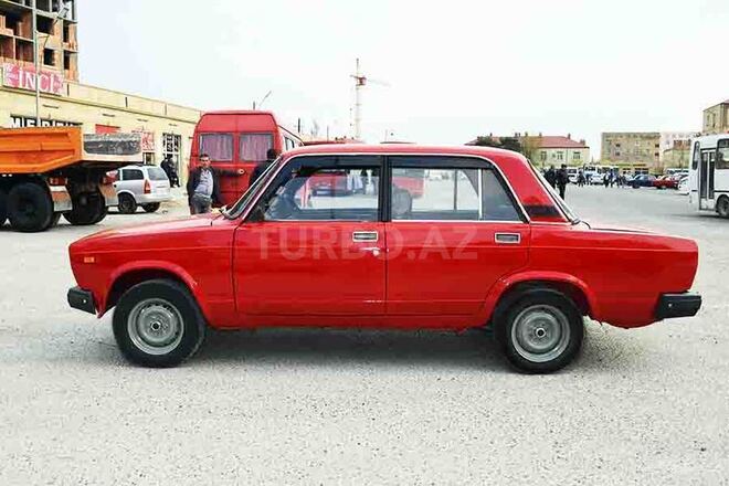 LADA (VAZ) 2105 1983, 388,000 km - 1.3 л - Bakı