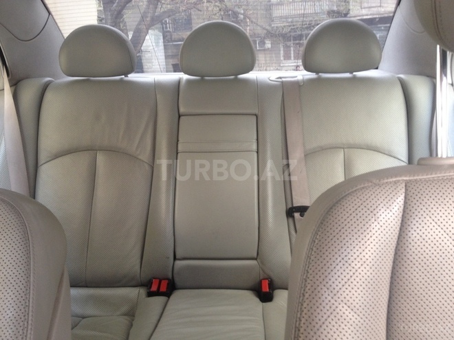 Mercedes E 270 2002, 190,000 km - 2.7 l - Bakı