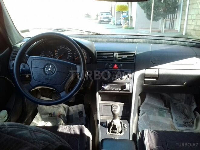 Mercedes C 200 2000, 260,000 km - 1.8 l - Bakı
