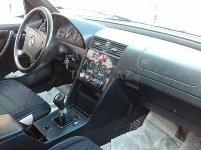 Mercedes C 200 2000, 260,000 km - 1.8 l - Bakı