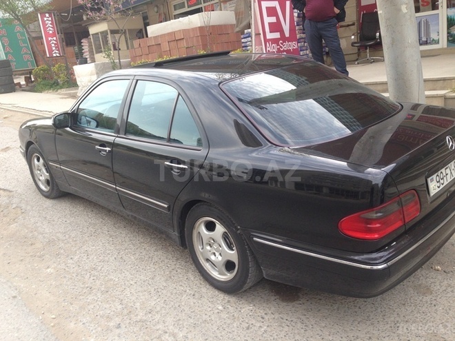 Mercedes E 220 2000, 280,000 km - 0.3 l - Bakı