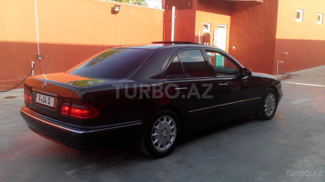 Mercedes E 240 1999, 152,652 km - 2.4 l - Bərdə