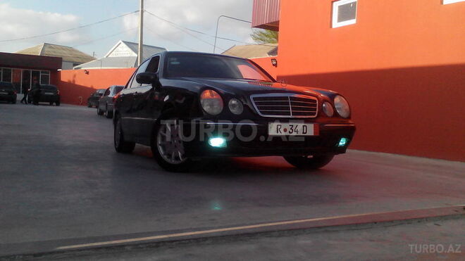 Mercedes E 240 1999, 152,652 km - 2.4 l - Bərdə