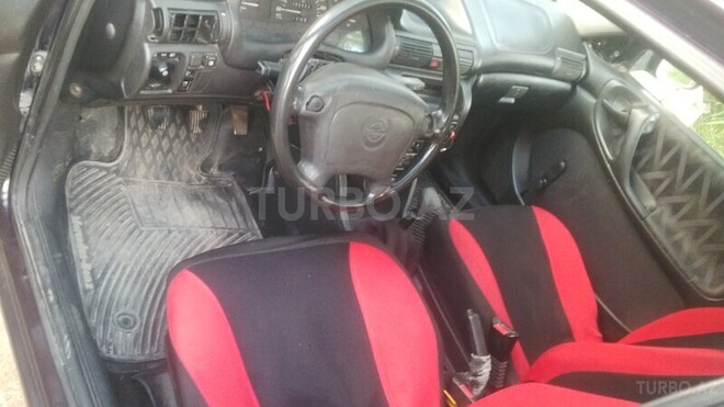 Opel Astra 1995, 450,000 km - 1.6 l - Saatlı
