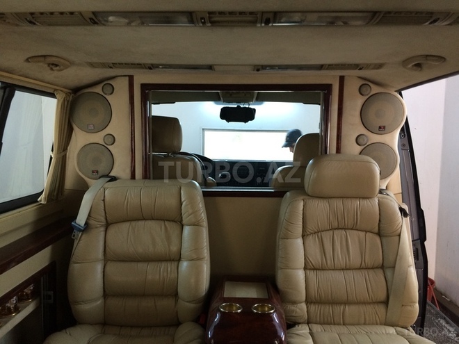 Volkswagen Caravelle 2008, 125,000 km - 2.5 l - Bakı