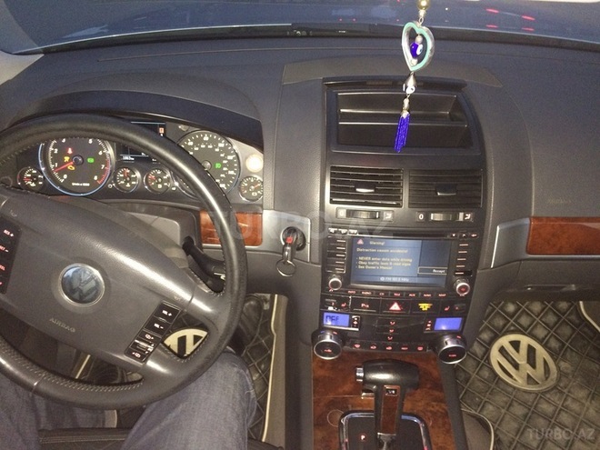 Volkswagen Touareg 2004, 221,041 km - 3.2 l - Bakı
