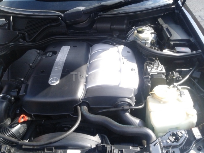 Mercedes E 220 2000, 213,000 km - 2.2 l - Bakı