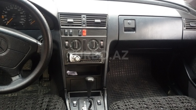 Mercedes C 180 1994, 230,000 km - 1.8 l - Qazax