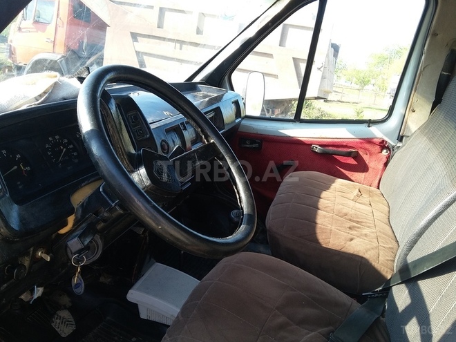 GAZ 330202-740 1997, 27,000 km - 2.4 л - Biləsuvar