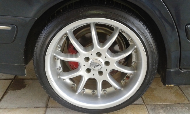Mercedes E 240 2001, 182,500 km - 2.6 l - Bərdə