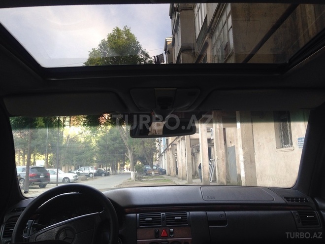 Mercedes E 230 1997, 376,000 km - 2.3 l - Sumqayıt