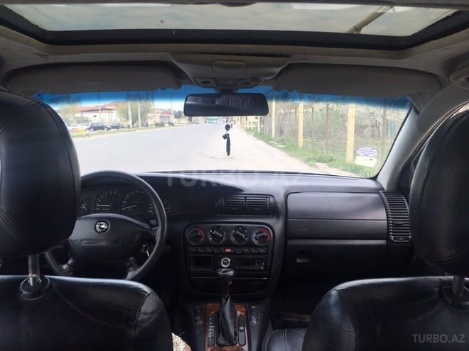 Opel Omega 1997, 266,000 km - 2.0 l - Sumqayıt