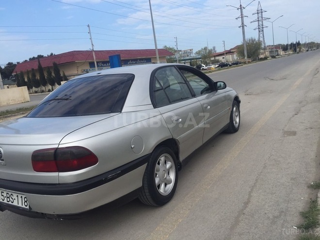 Opel Omega 1997, 266,000 km - 2.0 l - Sumqayıt