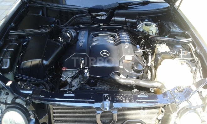 Mercedes E 240 2001, 182,500 km - 2.6 l - Bərdə
