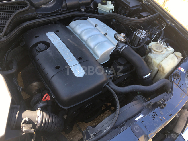Mercedes E 220 1998, 334,600 km - 2.2 l - Bakı