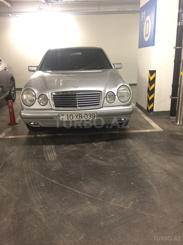 Mercedes E 240 1998, 235,000 km - 2.4 l - Bakı
