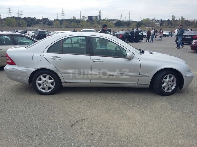Mercedes C 200 2003, 137,000 km - 2.0 l - Bakı