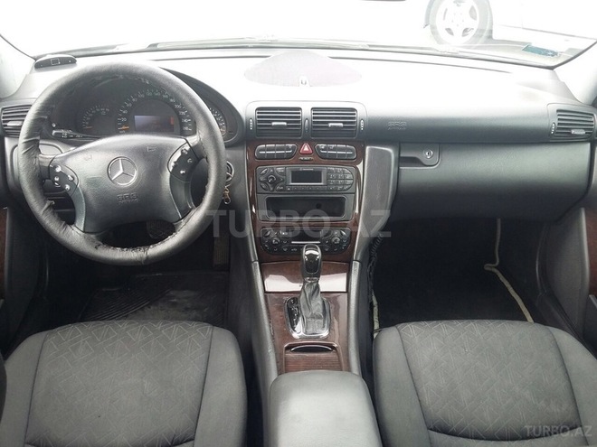 Mercedes C 200 2003, 137,000 km - 2.0 l - Bakı