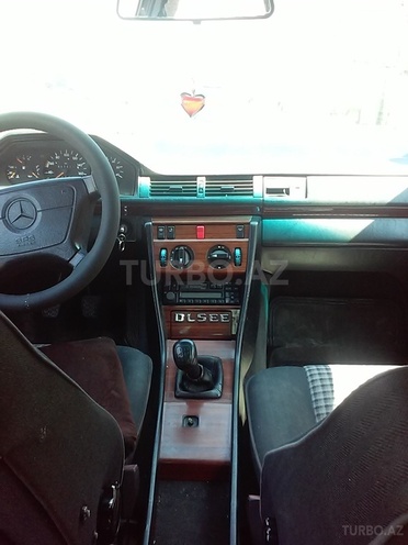Mercedes E 200 1994, 620,000 km - 2.0 l - Bakı